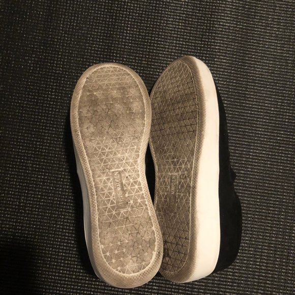 Steve Madden Gills Sneaker - Picture 4 of 8